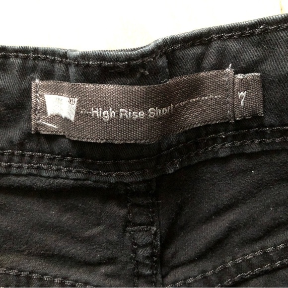 Levi’s Black High Rise Shorts - Picture 9 of 11